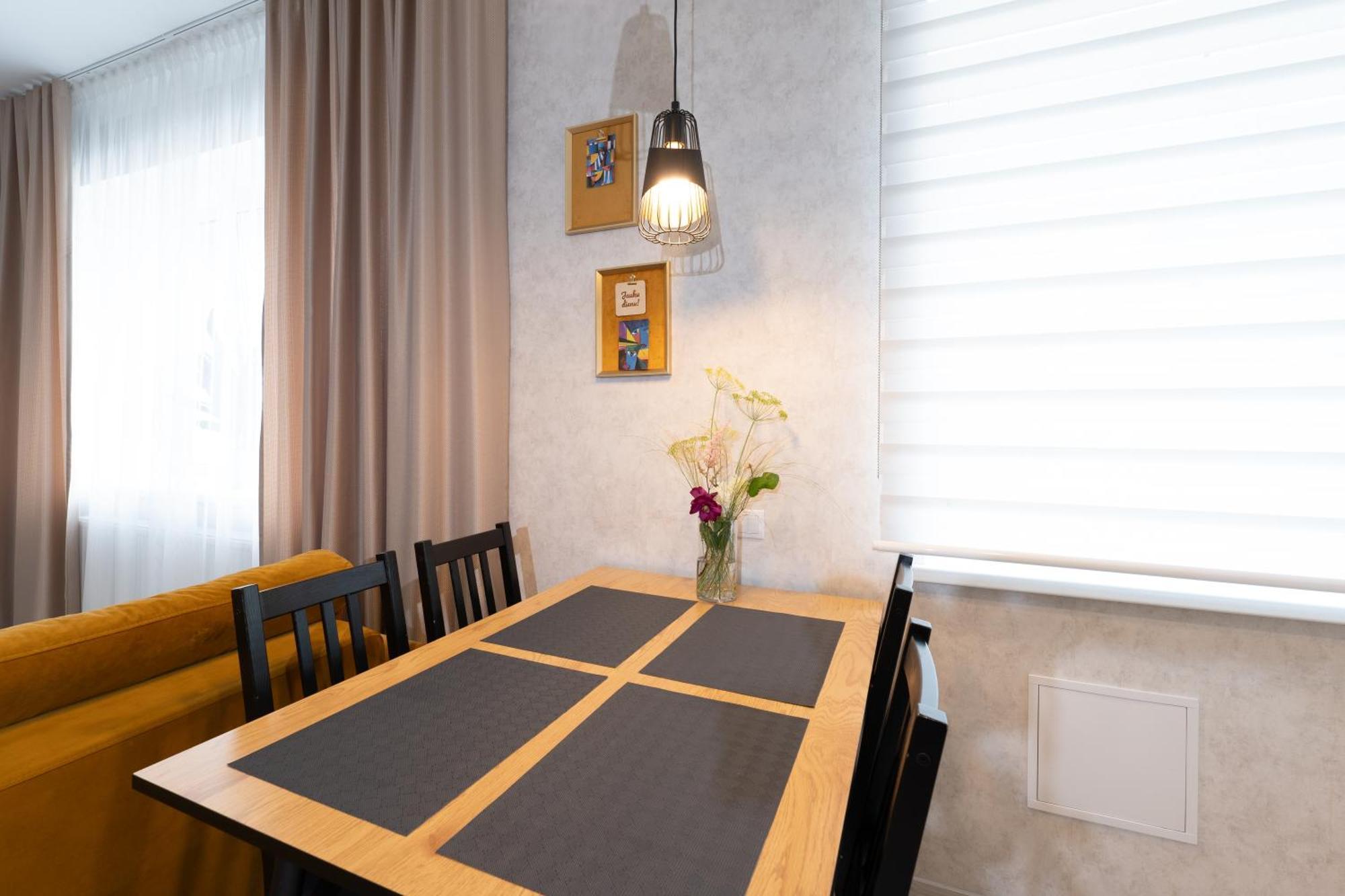 Centra Apartamenti Eliza Limbazi Exterior foto